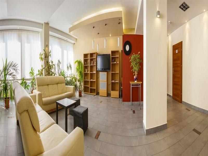 Dom Turystyczny Indigo Hostel Krakau Buitenkant foto