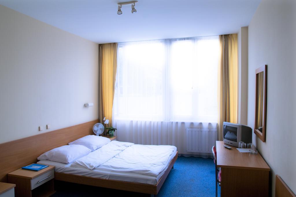 Dom Turystyczny Indigo Hostel Krakau Kamer foto