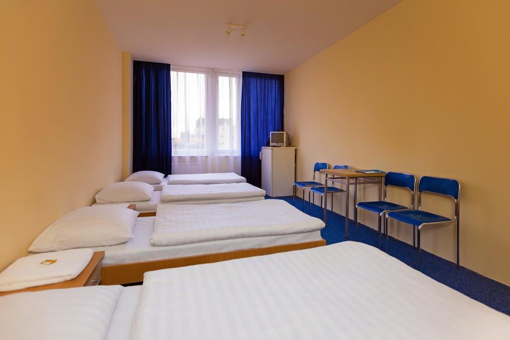 Dom Turystyczny Indigo Hostel Krakau Kamer foto