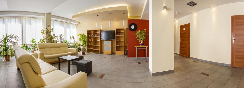 Dom Turystyczny Indigo Hostel Krakau Buitenkant foto