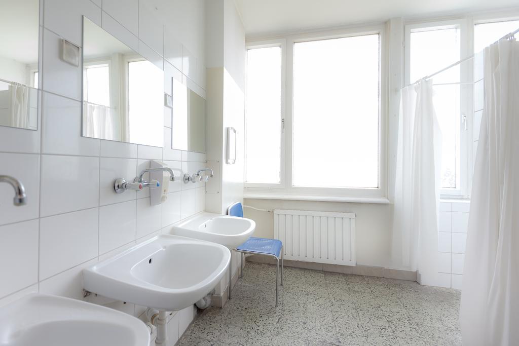 Dom Turystyczny Indigo Hostel Krakau Buitenkant foto