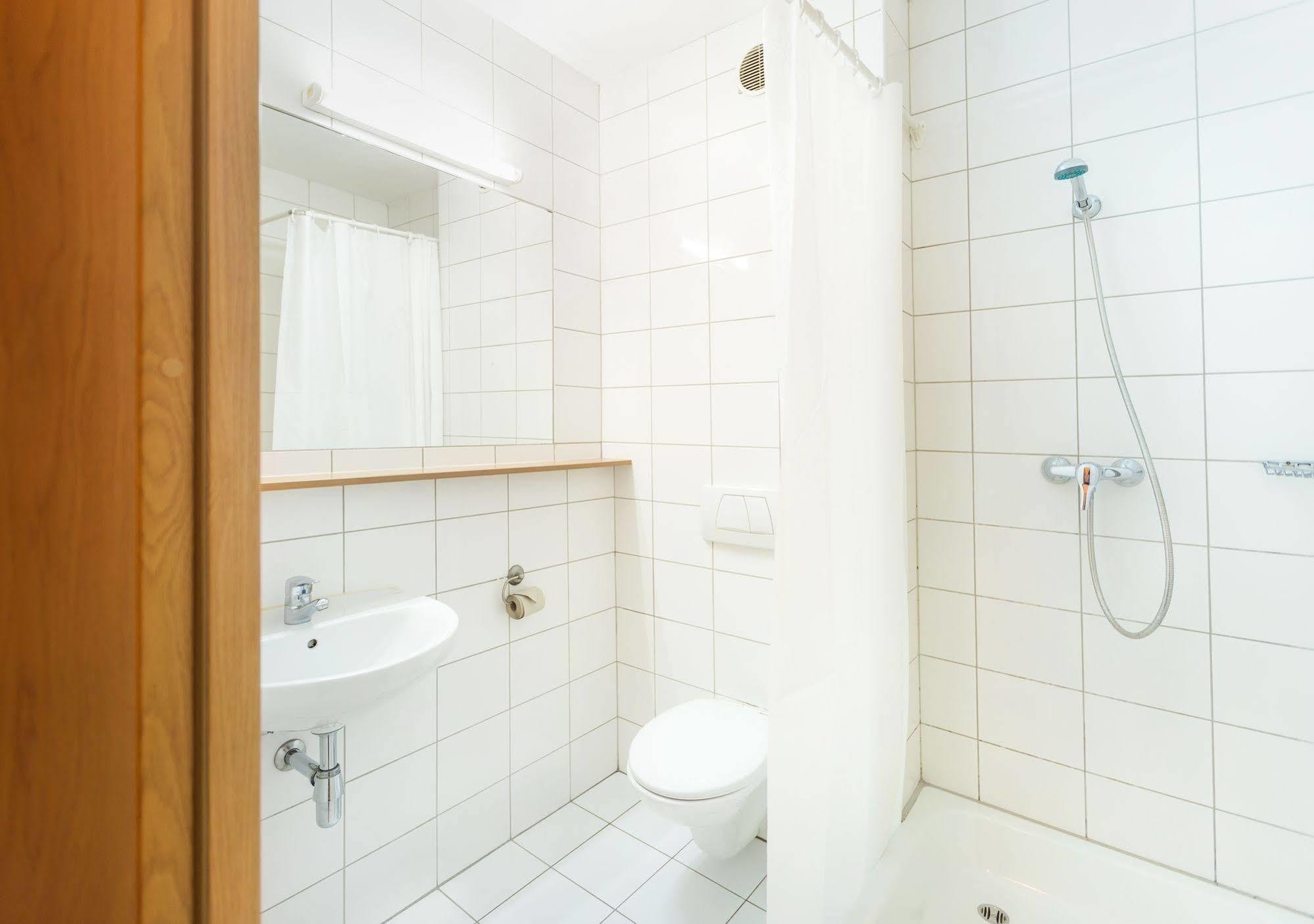 Dom Turystyczny Indigo Hostel Krakau Buitenkant foto