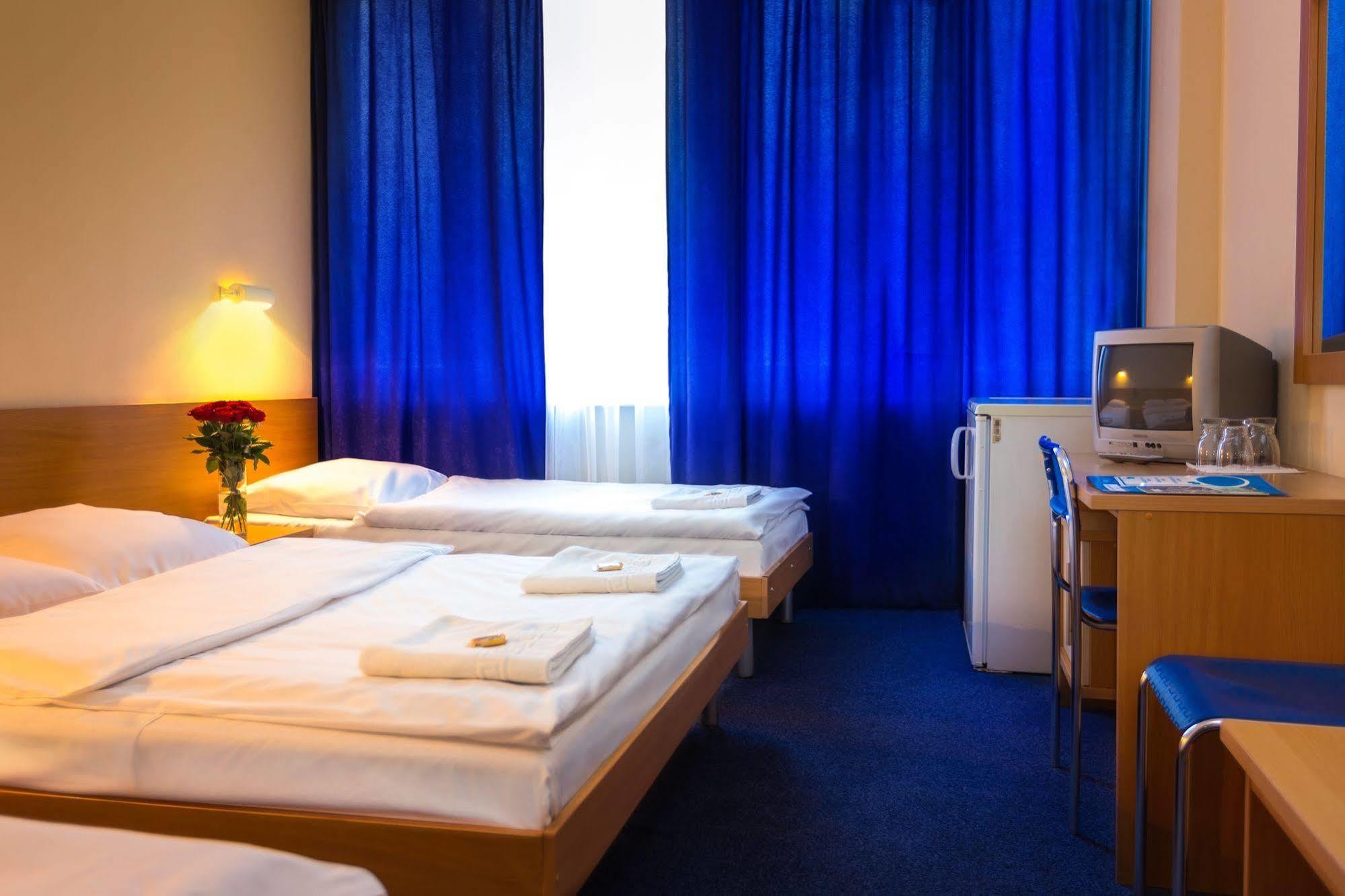 Dom Turystyczny Indigo Hostel Krakau Buitenkant foto